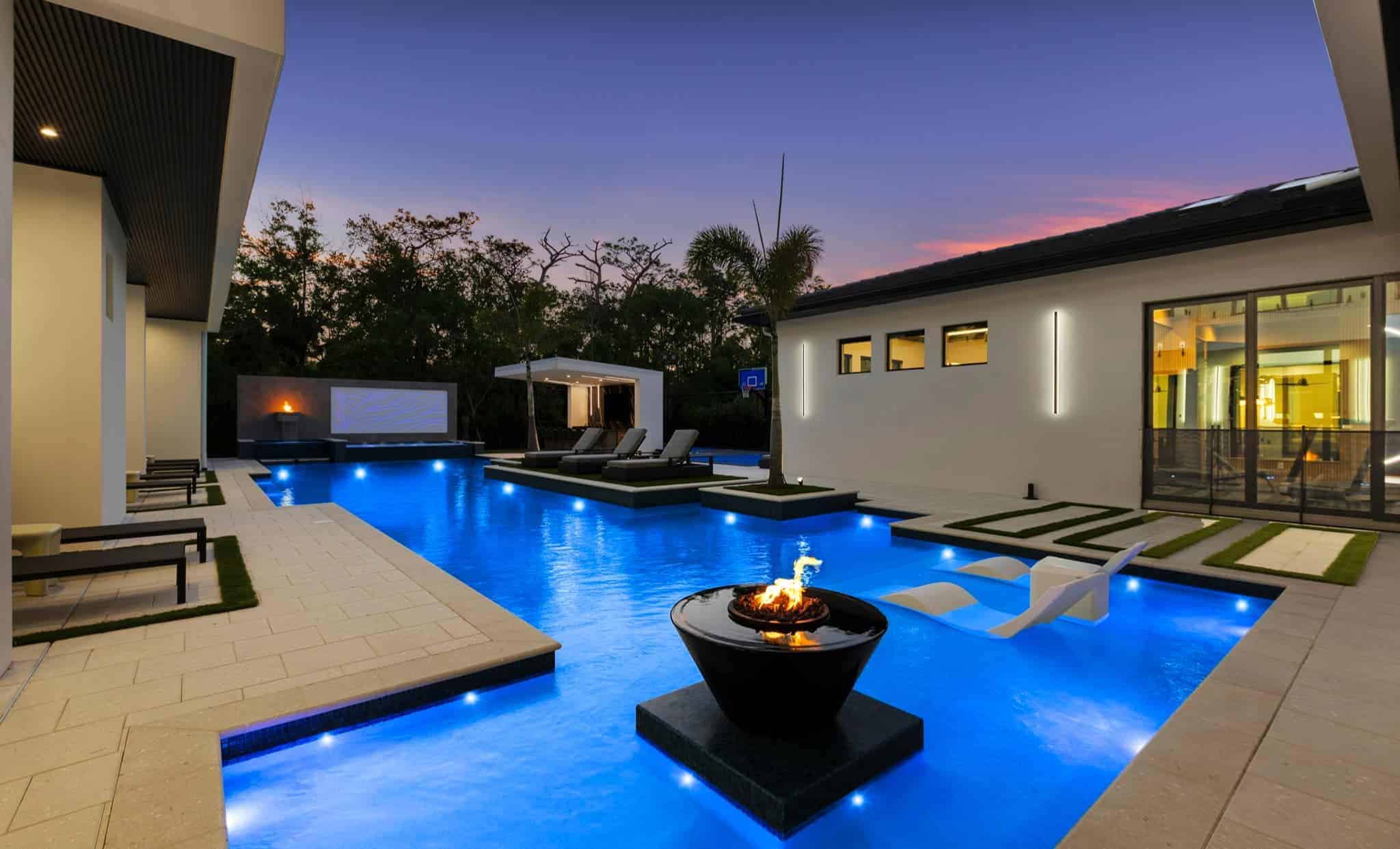 Large scale custom pool environment